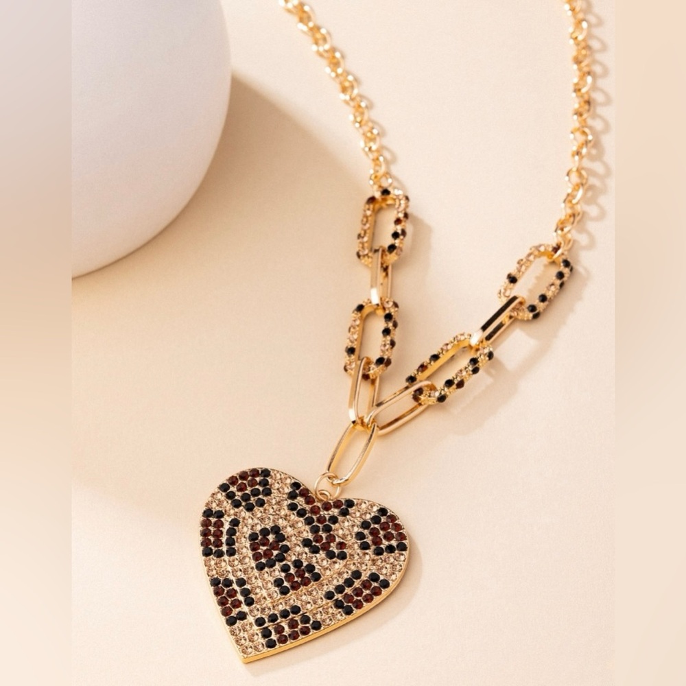 Elegant Gold Leopard Cheetah Heart Pendant Necklace